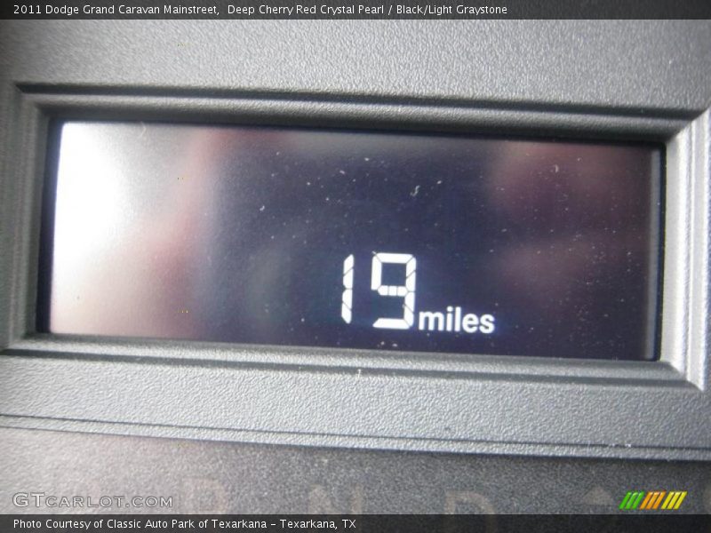 Deep Cherry Red Crystal Pearl / Black/Light Graystone 2011 Dodge Grand Caravan Mainstreet
