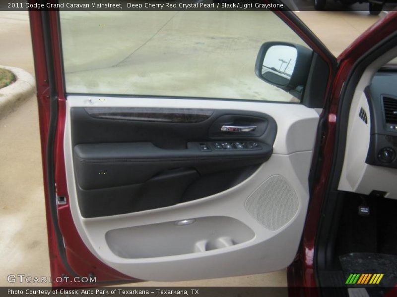Deep Cherry Red Crystal Pearl / Black/Light Graystone 2011 Dodge Grand Caravan Mainstreet