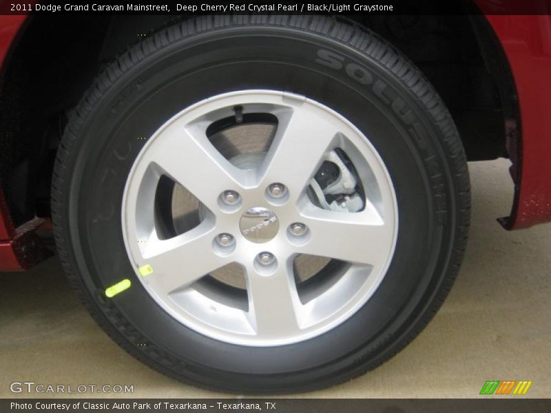 Deep Cherry Red Crystal Pearl / Black/Light Graystone 2011 Dodge Grand Caravan Mainstreet
