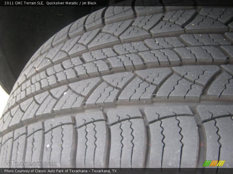 Quicksilver Metallic / Jet Black 2011 GMC Terrain SLE