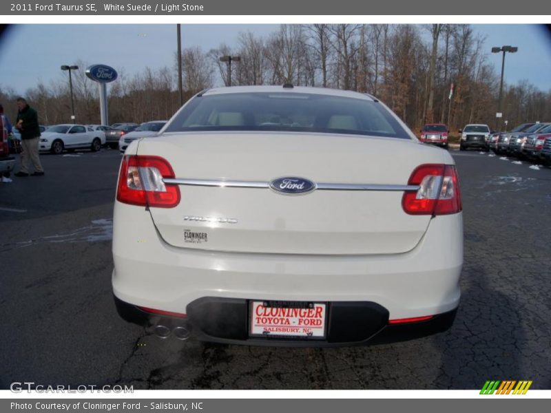 White Suede / Light Stone 2011 Ford Taurus SE