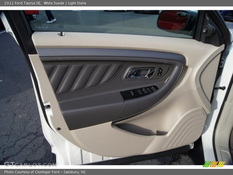 Door Panel of 2011 Taurus SE