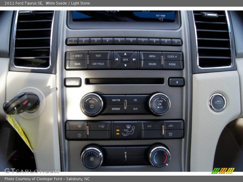 Controls of 2011 Taurus SE