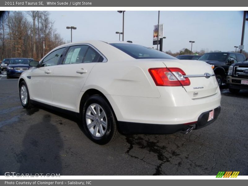  2011 Taurus SE White Suede