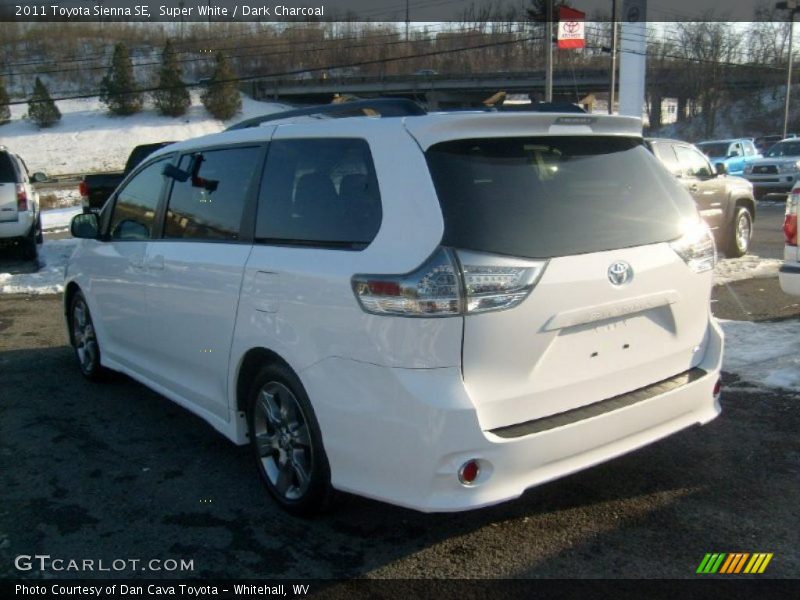 Super White / Dark Charcoal 2011 Toyota Sienna SE