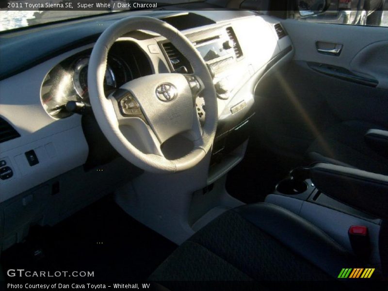 Super White / Dark Charcoal 2011 Toyota Sienna SE