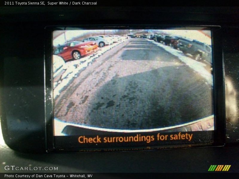 Super White / Dark Charcoal 2011 Toyota Sienna SE
