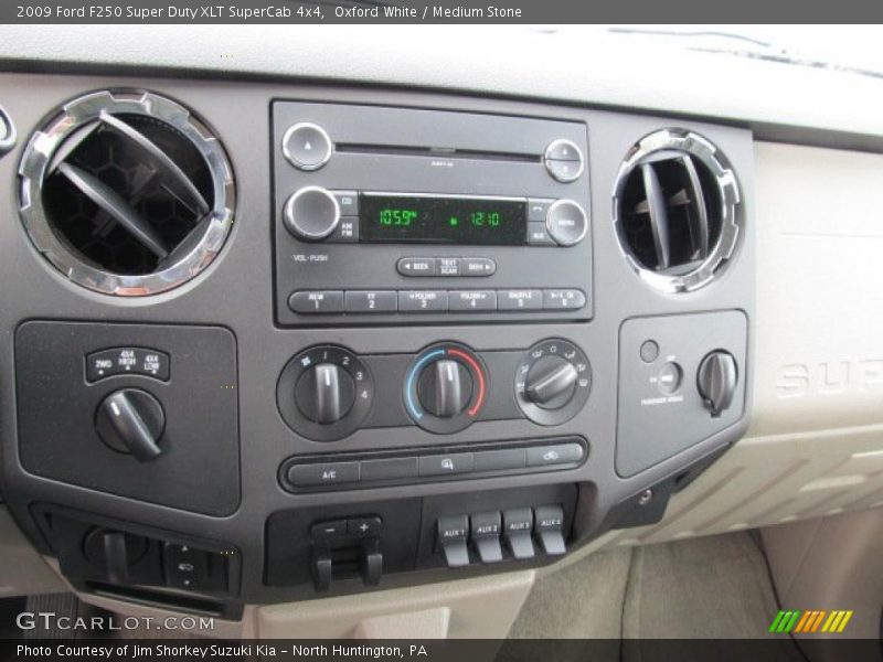 Oxford White / Medium Stone 2009 Ford F250 Super Duty XLT SuperCab 4x4
