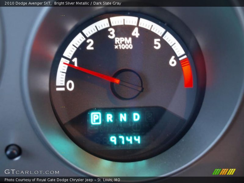 Bright Silver Metallic / Dark Slate Gray 2010 Dodge Avenger SXT
