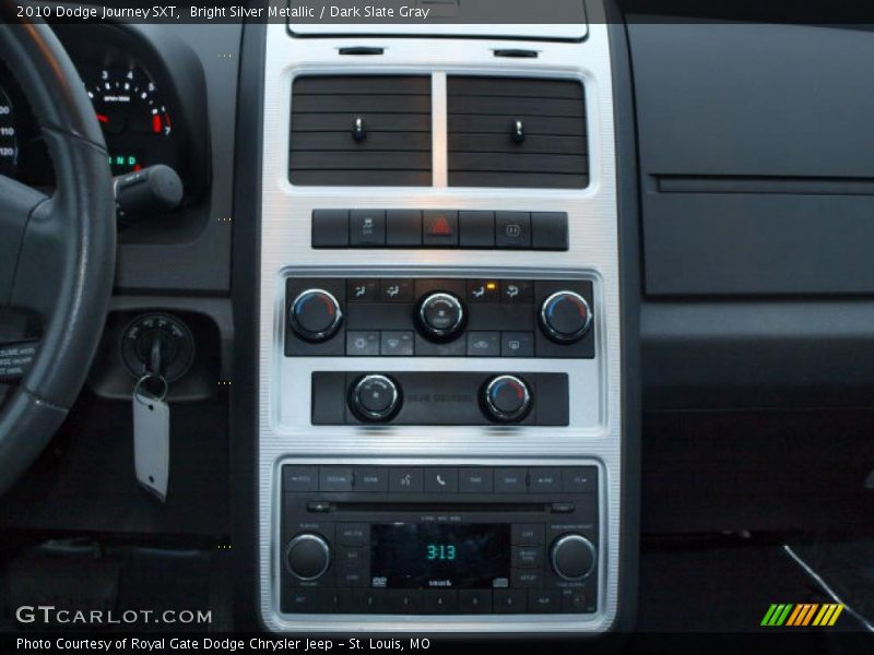 Bright Silver Metallic / Dark Slate Gray 2010 Dodge Journey SXT