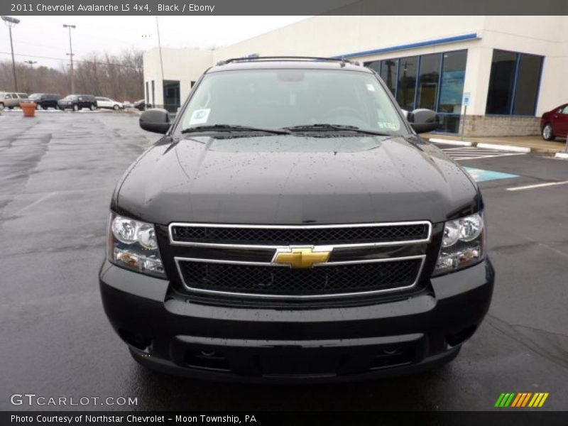 Black / Ebony 2011 Chevrolet Avalanche LS 4x4