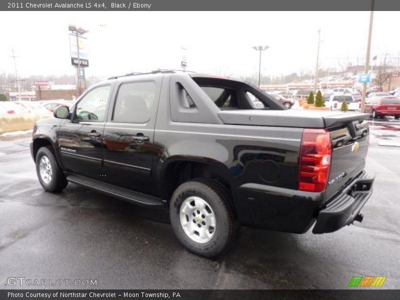 Black / Ebony 2011 Chevrolet Avalanche LS 4x4