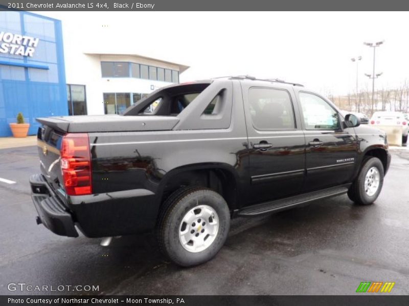 Black / Ebony 2011 Chevrolet Avalanche LS 4x4