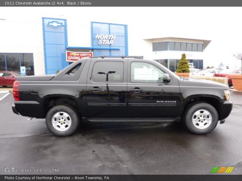 Black / Ebony 2011 Chevrolet Avalanche LS 4x4