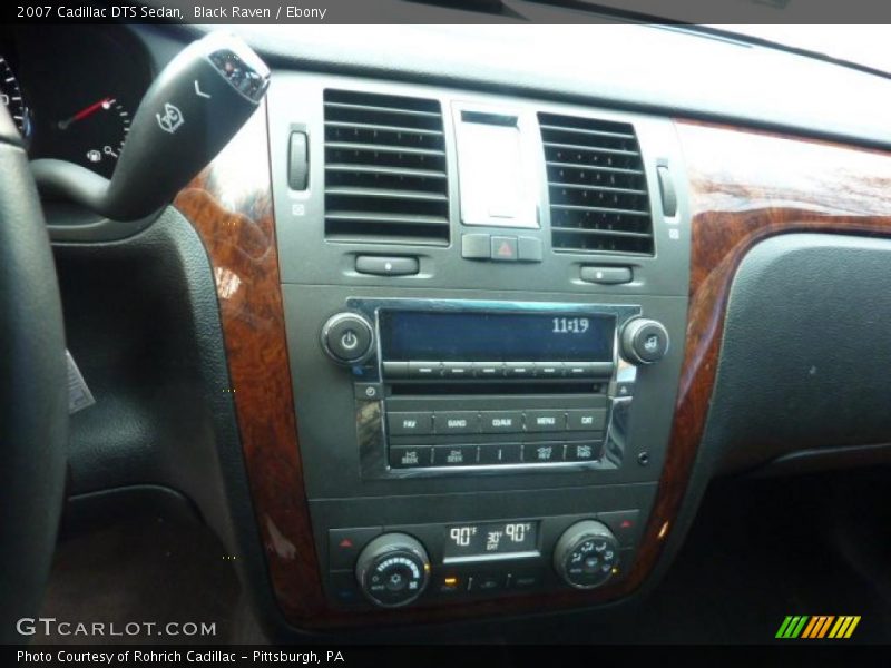 Black Raven / Ebony 2007 Cadillac DTS Sedan