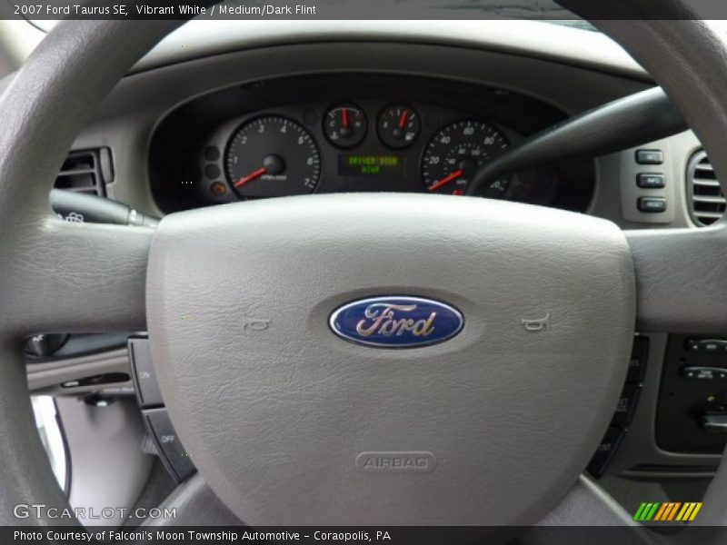 Vibrant White / Medium/Dark Flint 2007 Ford Taurus SE