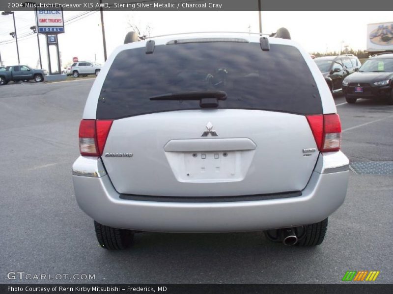 Sterling Silver Metallic / Charcoal Gray 2004 Mitsubishi Endeavor XLS AWD