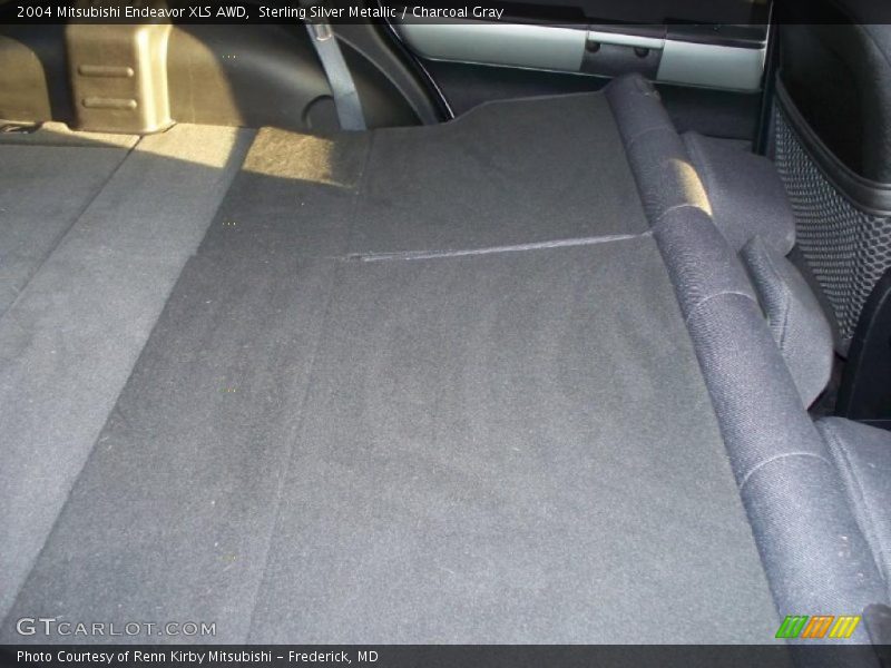 Sterling Silver Metallic / Charcoal Gray 2004 Mitsubishi Endeavor XLS AWD