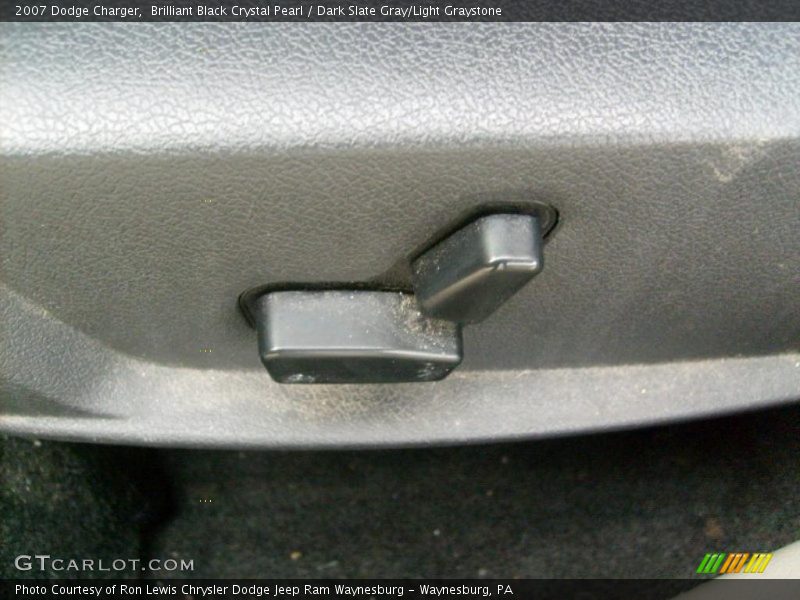 Brilliant Black Crystal Pearl / Dark Slate Gray/Light Graystone 2007 Dodge Charger