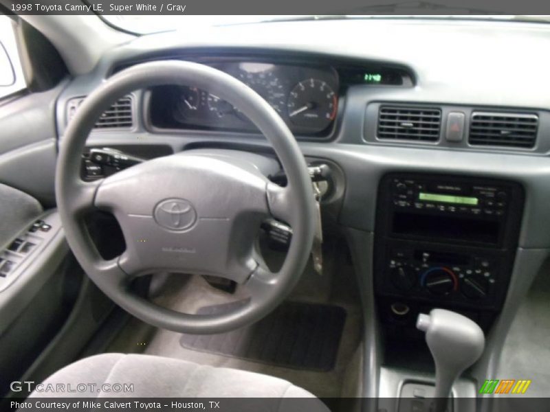 Super White / Gray 1998 Toyota Camry LE