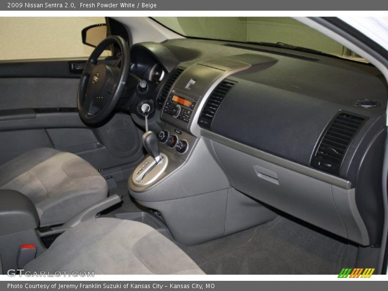 Fresh Powder White / Beige 2009 Nissan Sentra 2.0
