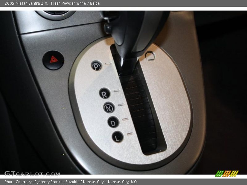 Fresh Powder White / Beige 2009 Nissan Sentra 2.0