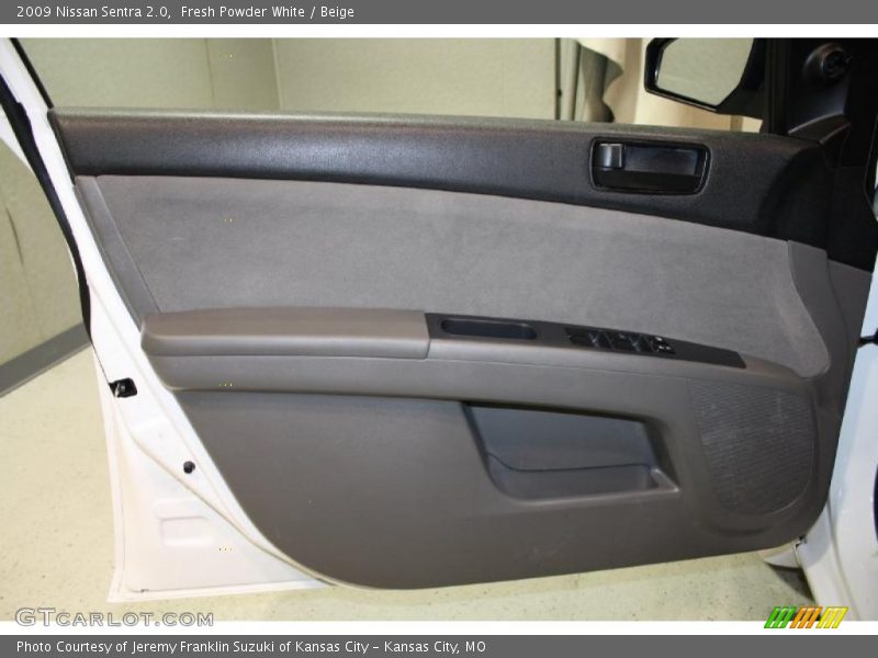 Fresh Powder White / Beige 2009 Nissan Sentra 2.0