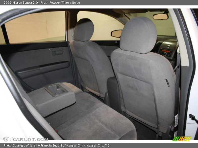 Fresh Powder White / Beige 2009 Nissan Sentra 2.0