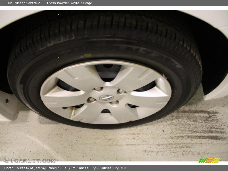 Fresh Powder White / Beige 2009 Nissan Sentra 2.0