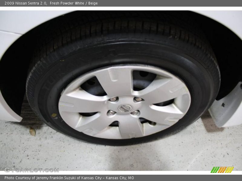 Fresh Powder White / Beige 2009 Nissan Sentra 2.0