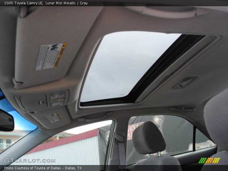 Lunar Mist Metallic / Gray 2005 Toyota Camry LE