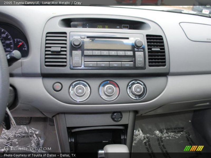 Lunar Mist Metallic / Gray 2005 Toyota Camry LE