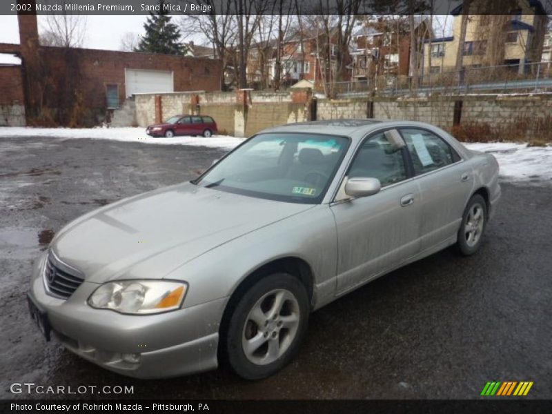 Front 3/4 View of 2002 Millenia Premium