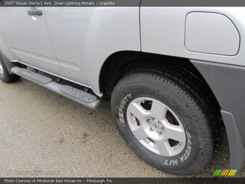 Silver Lightning Metallic / Graphite 2007 Nissan Xterra S 4x4