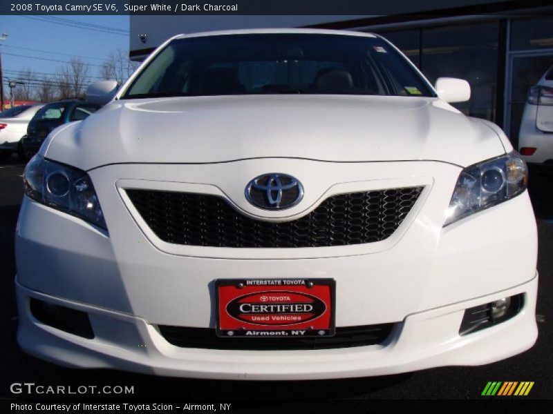 Super White / Dark Charcoal 2008 Toyota Camry SE V6