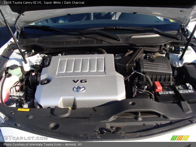 Super White / Dark Charcoal 2008 Toyota Camry SE V6