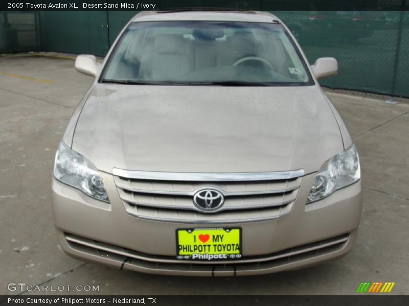 Desert Sand Mica / Ivory 2005 Toyota Avalon XL