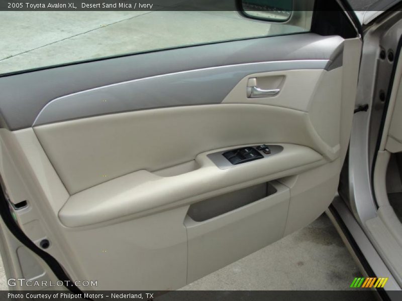Desert Sand Mica / Ivory 2005 Toyota Avalon XL