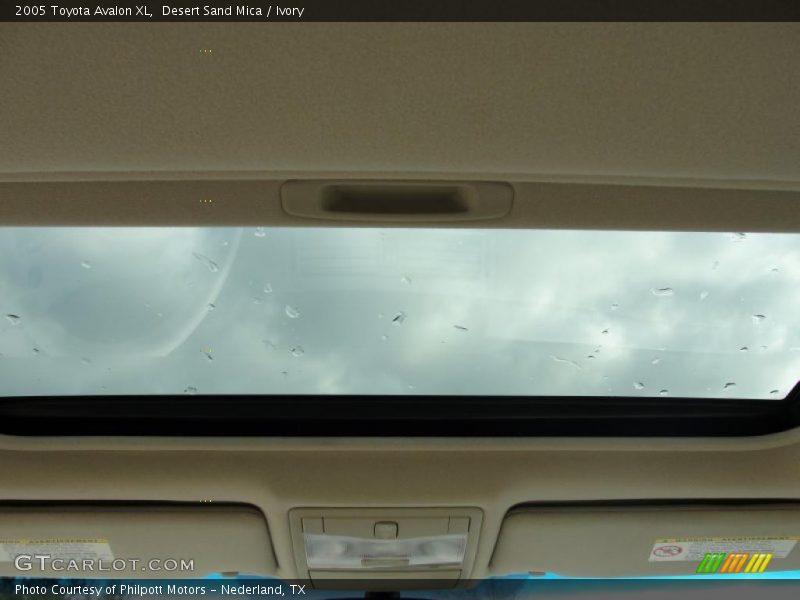 Desert Sand Mica / Ivory 2005 Toyota Avalon XL