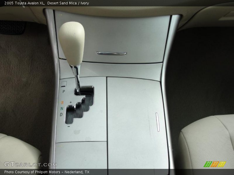 Desert Sand Mica / Ivory 2005 Toyota Avalon XL