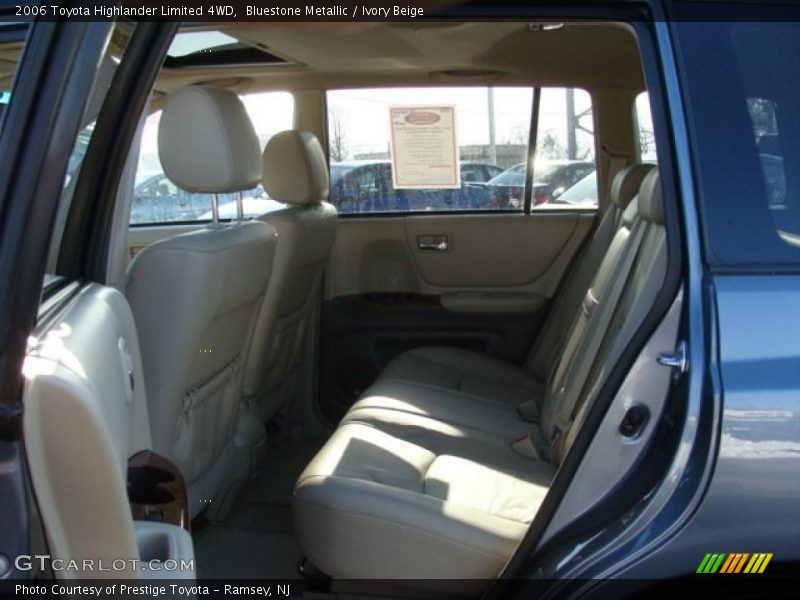 Bluestone Metallic / Ivory Beige 2006 Toyota Highlander Limited 4WD