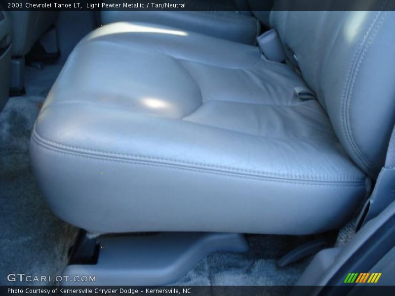 Light Pewter Metallic / Tan/Neutral 2003 Chevrolet Tahoe LT