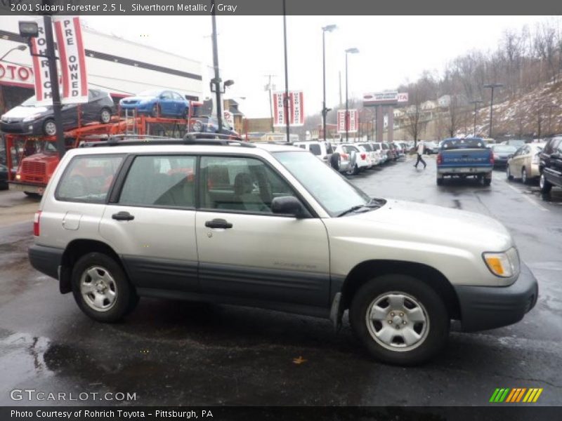 Silverthorn Metallic / Gray 2001 Subaru Forester 2.5 L