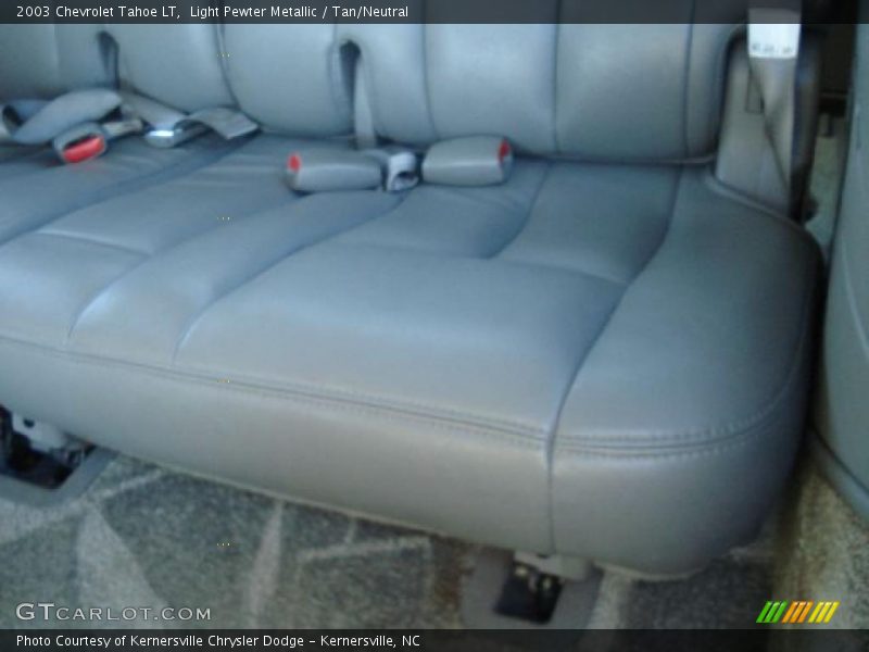 Light Pewter Metallic / Tan/Neutral 2003 Chevrolet Tahoe LT