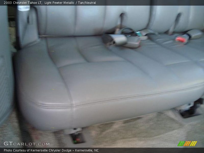 Light Pewter Metallic / Tan/Neutral 2003 Chevrolet Tahoe LT