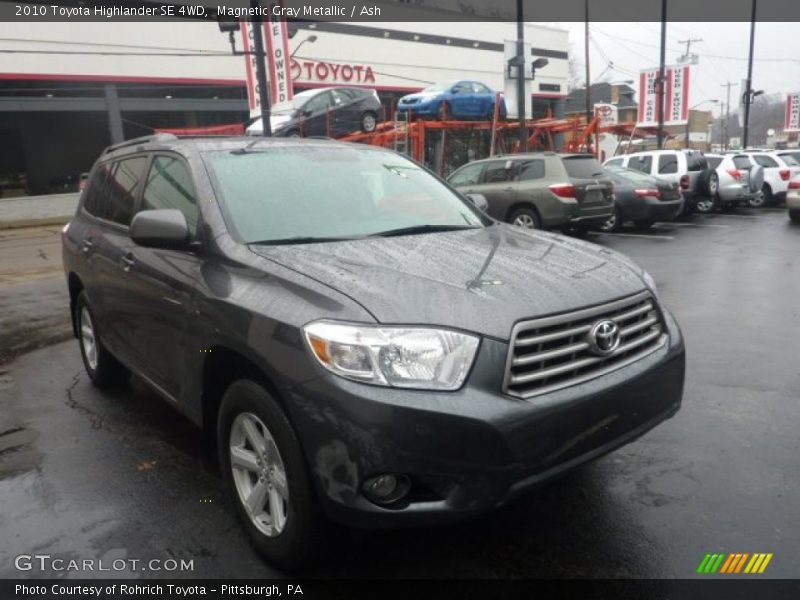 Magnetic Gray Metallic / Ash 2010 Toyota Highlander SE 4WD