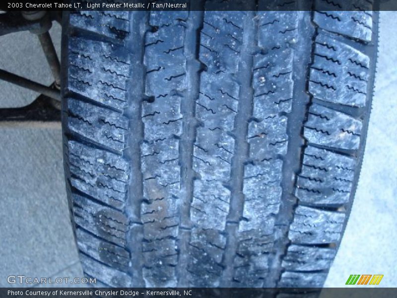 Light Pewter Metallic / Tan/Neutral 2003 Chevrolet Tahoe LT
