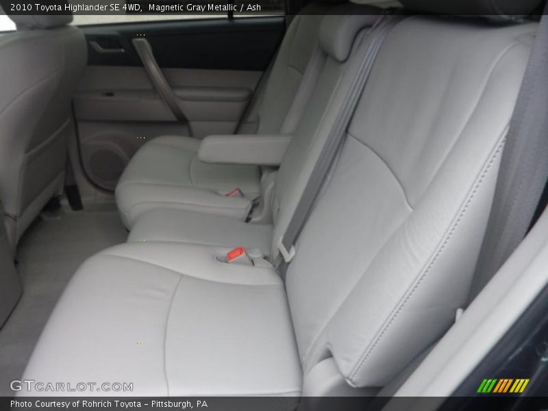 Magnetic Gray Metallic / Ash 2010 Toyota Highlander SE 4WD