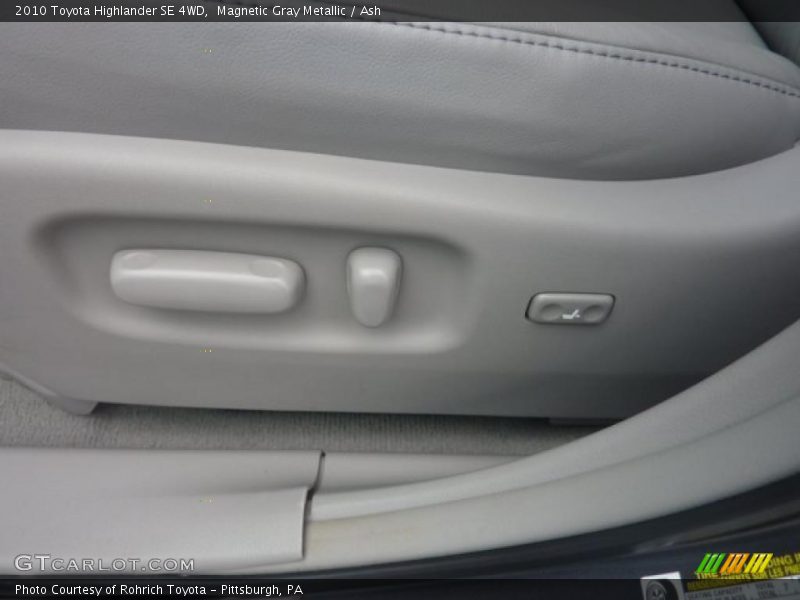 Magnetic Gray Metallic / Ash 2010 Toyota Highlander SE 4WD