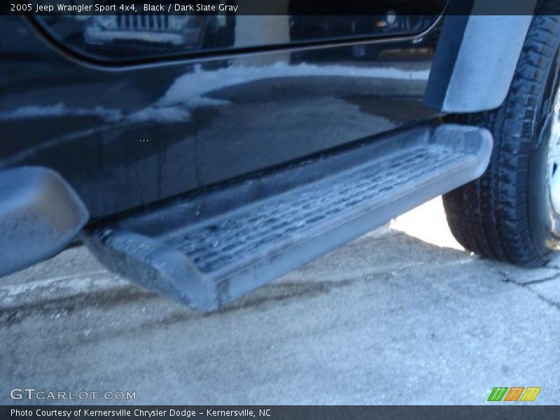 Black / Dark Slate Gray 2005 Jeep Wrangler Sport 4x4